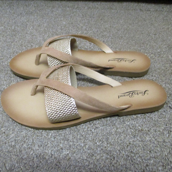 Lucky Brand Sandals - Picture 2 of 4